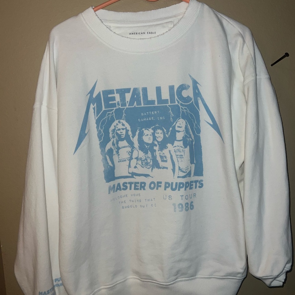 American Eagle Outfitters White and Blue Long Sleeve Tee